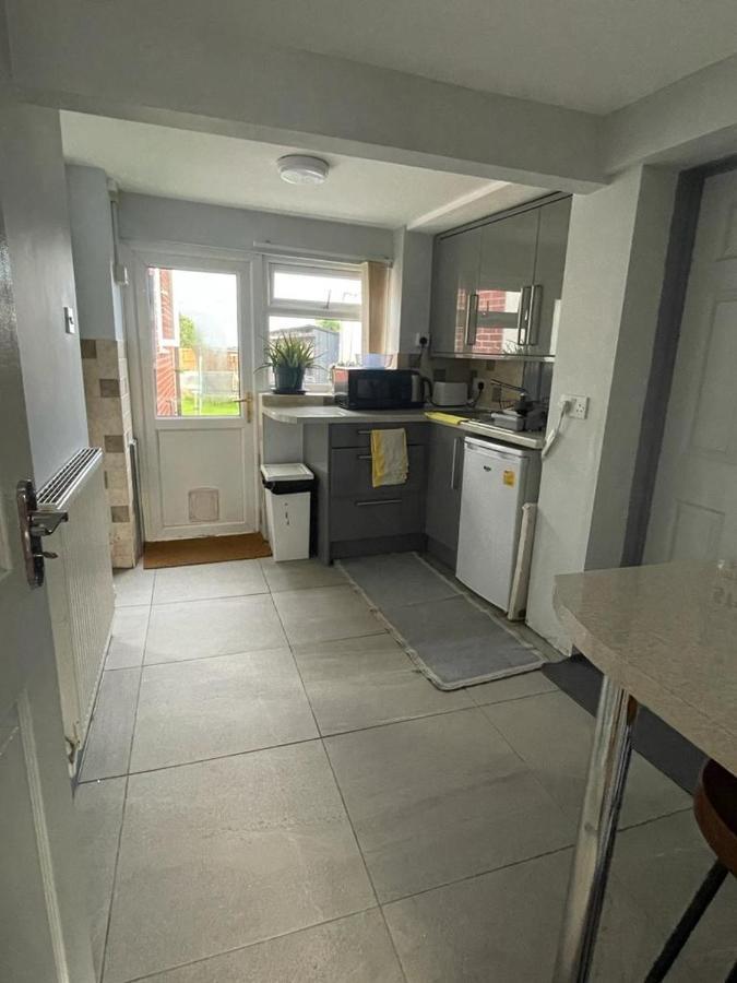 Homestay 1bedroom In Family With Tiny Wet And Own Entrance *